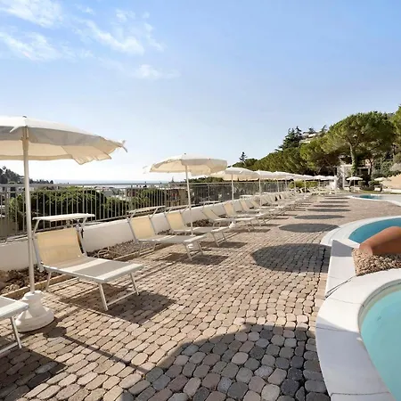 Modus Vivendi 315 公寓式酒店 圣雷默